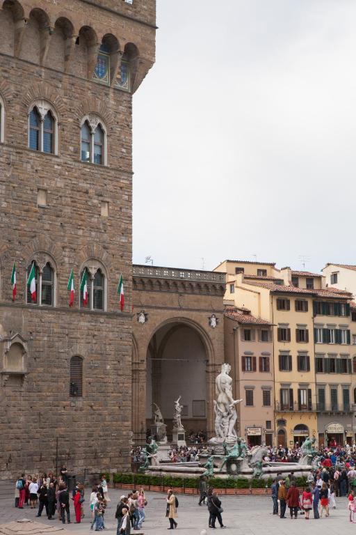 Residenza D'Epoca In Piazza Della Signoria Bed & Breakfast Florence Luaran gambar