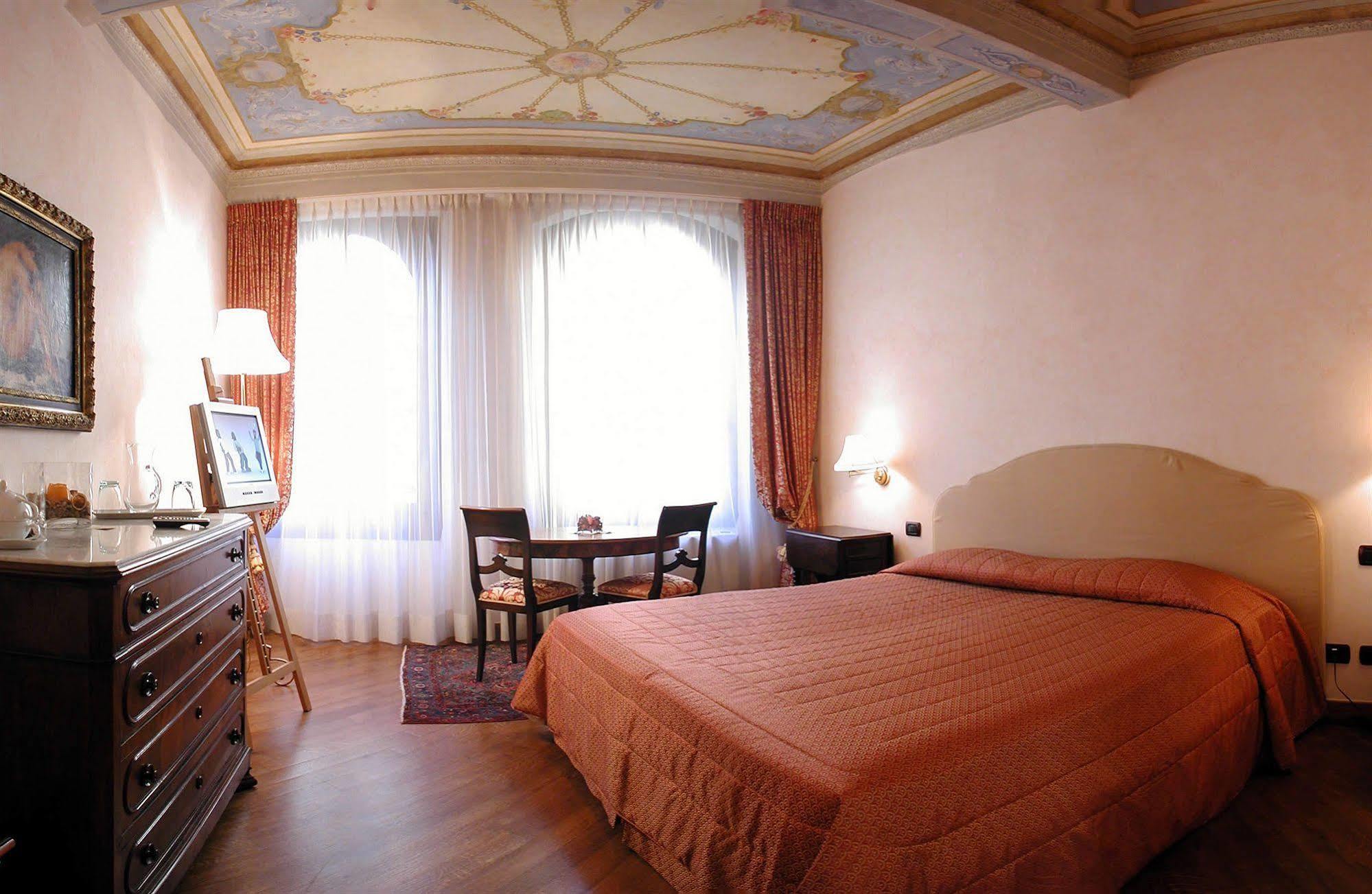 Residenza D'Epoca In Piazza Della Signoria Bed & Breakfast Florence Luaran gambar